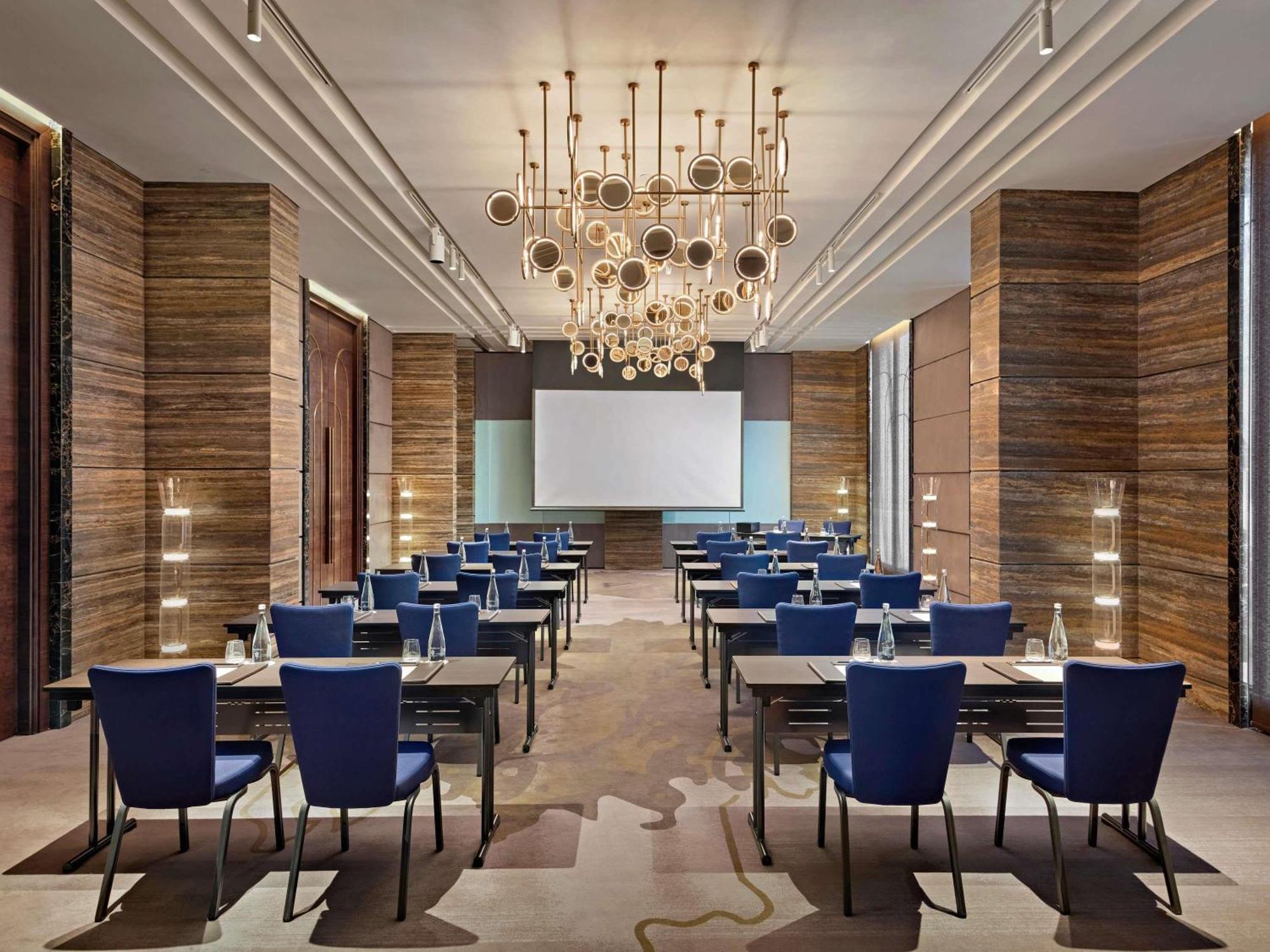 Moevenpick Hotel Hanoi Centre Exterior foto