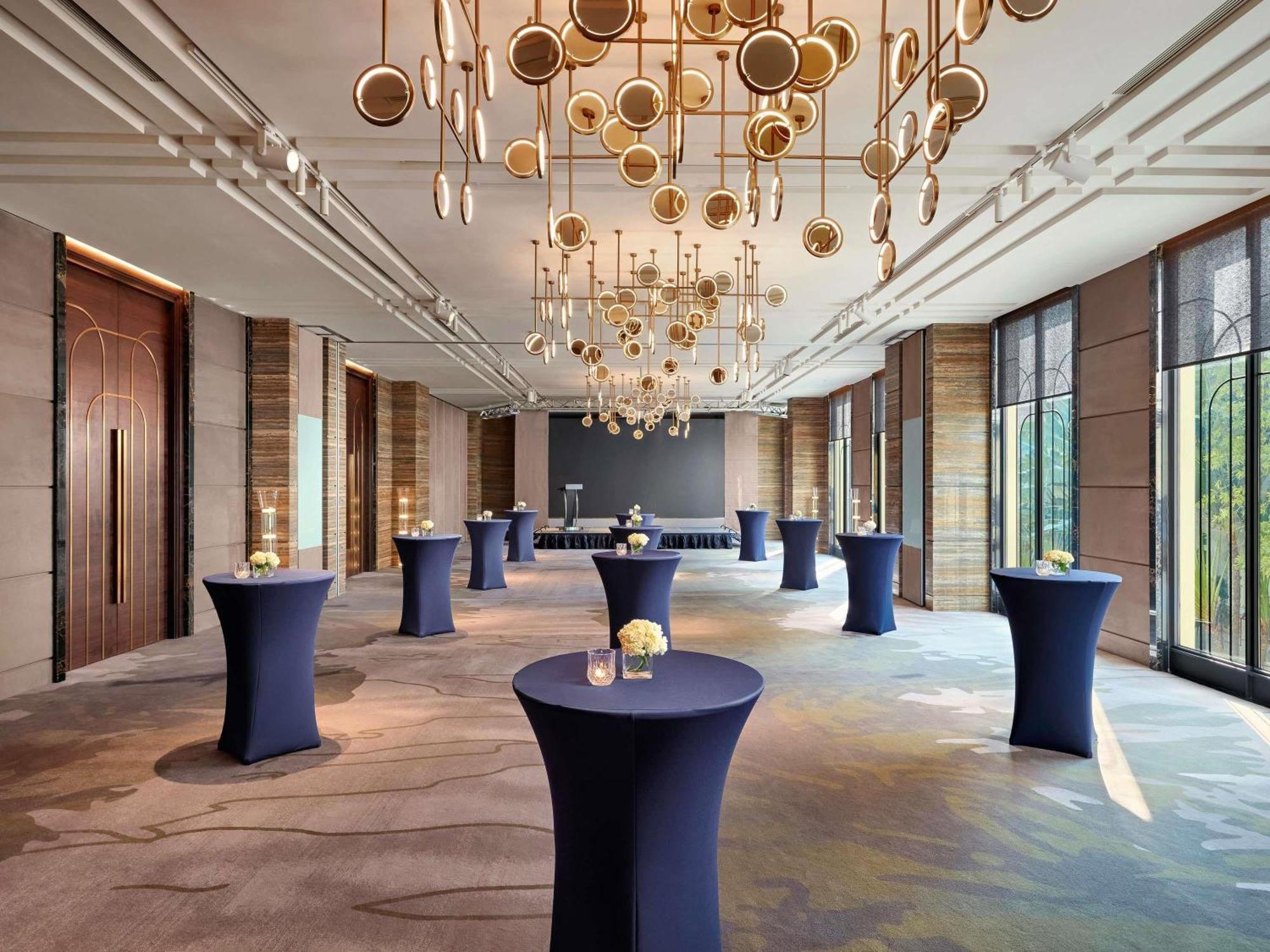 Moevenpick Hotel Hanoi Centre Exterior foto