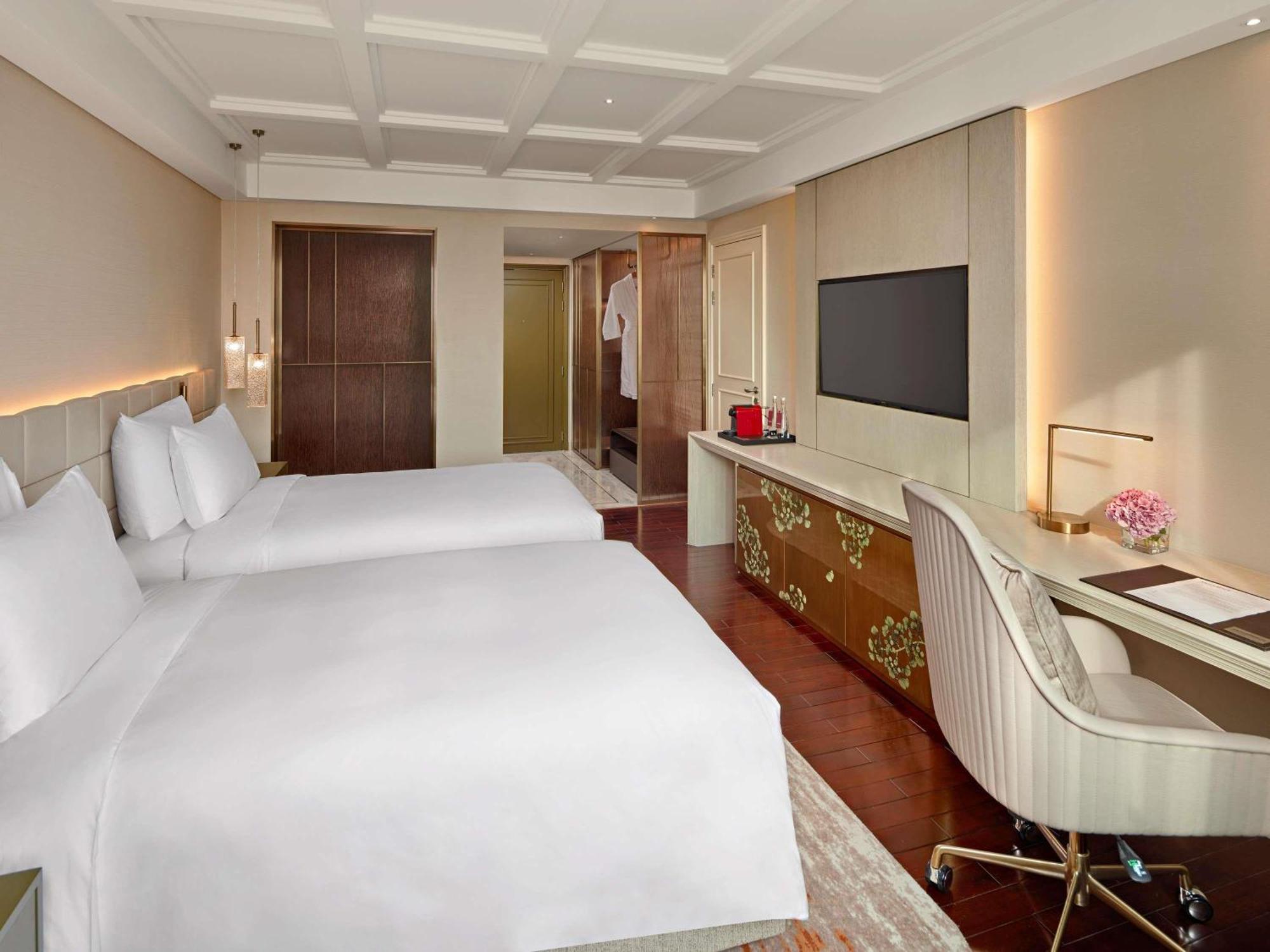 Moevenpick Hotel Hanoi Centre Exterior foto